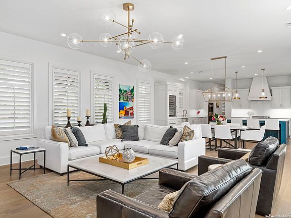 5th image of 140 GRANDVIEW PL