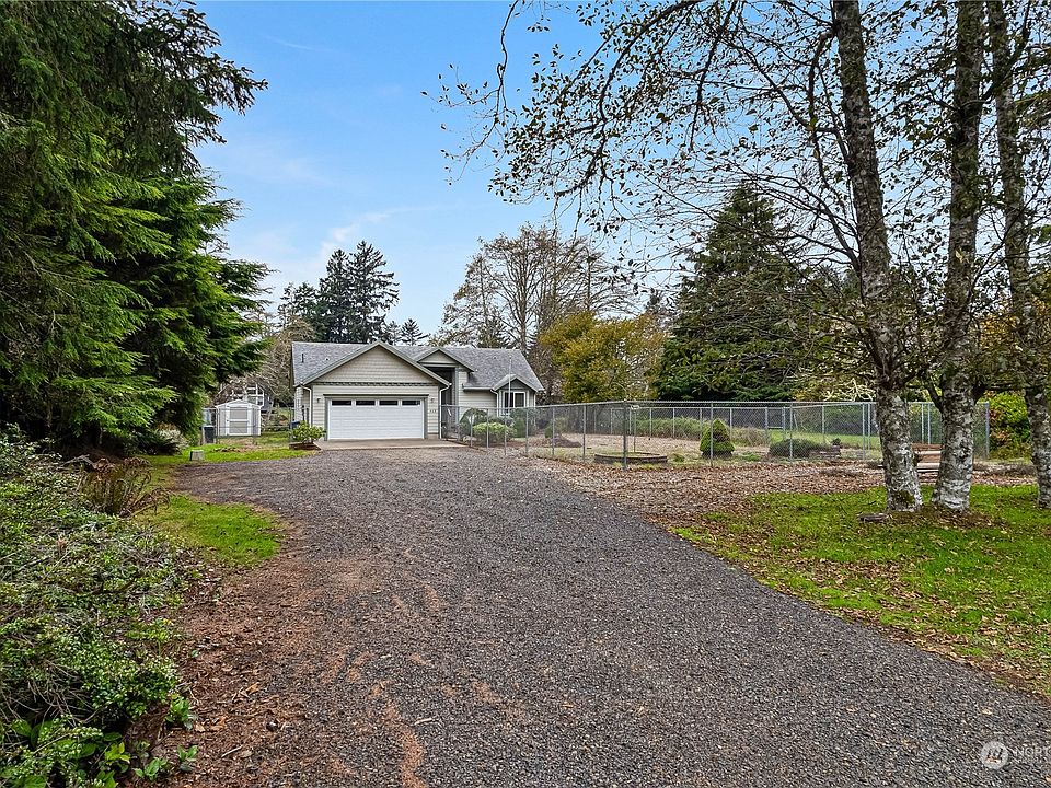 1st image of 423 Bass Avenue NE