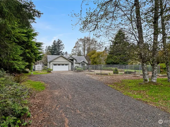 423 Bass Avenue NE, Ocean Shores, WA 98569
