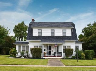 207 W 20th St, Ada, OK 74820