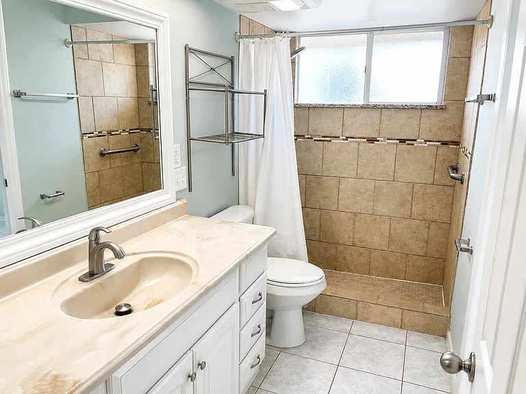 7201 San Luis Ct — Photo 15