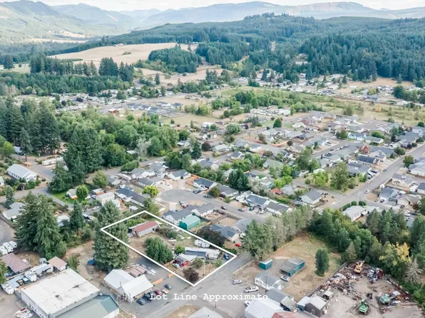 1285 46th Ave, Sweet Home, OR 97386