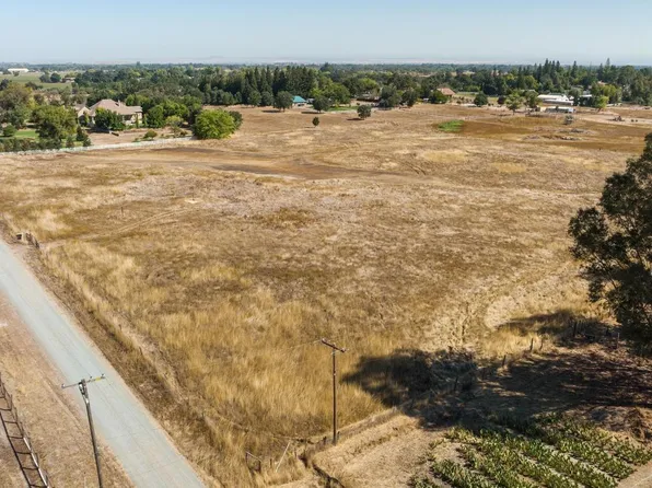 Magos Rd, Wilton, CA 95693