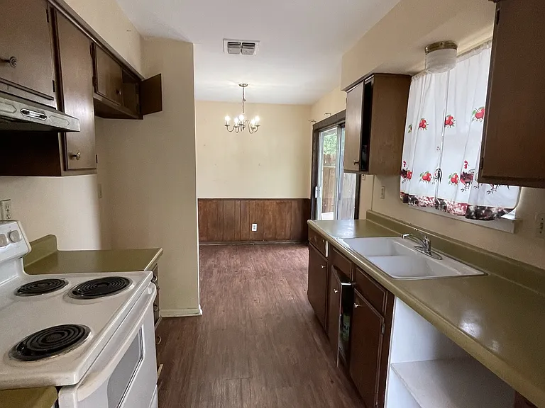247 Fennel Dr — Photo 5