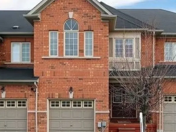 33 Lacebark Ct, Brampton, ON L6R 3M7