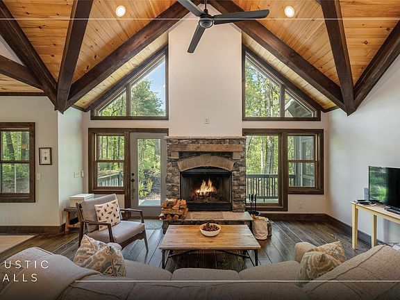 2nd image of 428 Chestnut Ridge Road