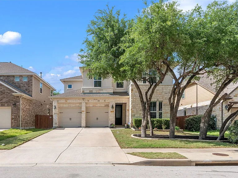 4129 Bison Bnd — Photo 2