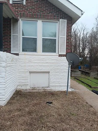 4224 Clay Ave — Photo 3