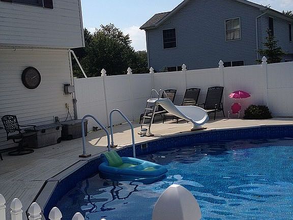 5th image of 321 Hillyer Dr
