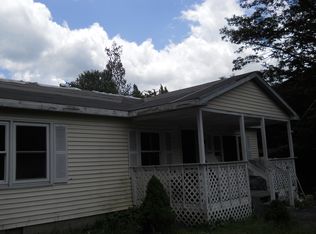 217 Greenbriar Cir, Tobyhanna, PA