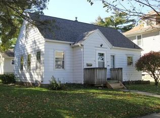 1536 Bertch Ave, Waterloo, IA 50702