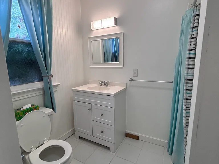 86 Hinman St #1 — Photo 5