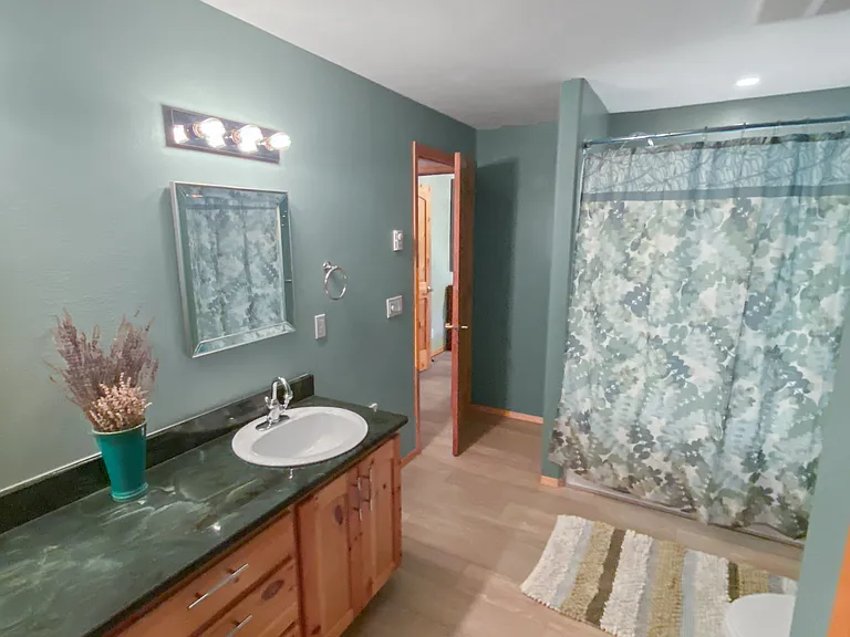 2201 Salal Dr — Photo 12