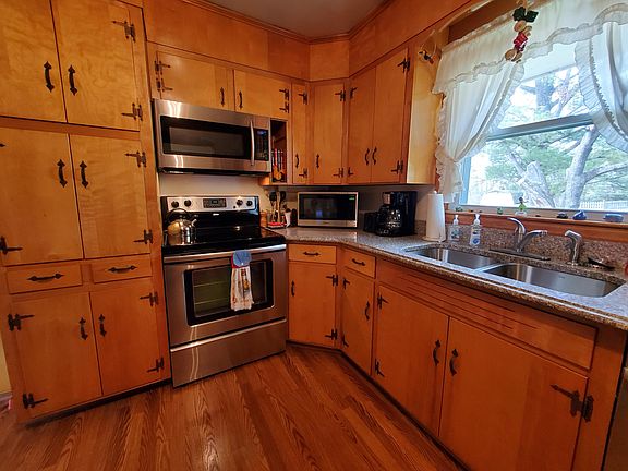 5th image of 4110 Blue View Dr