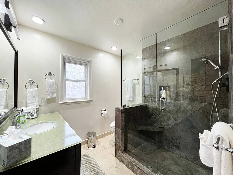 1039 Coast Blvd #C — Photo 7