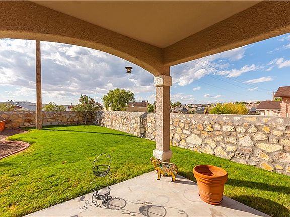 5th image of 1489 Luz De Sol Dr