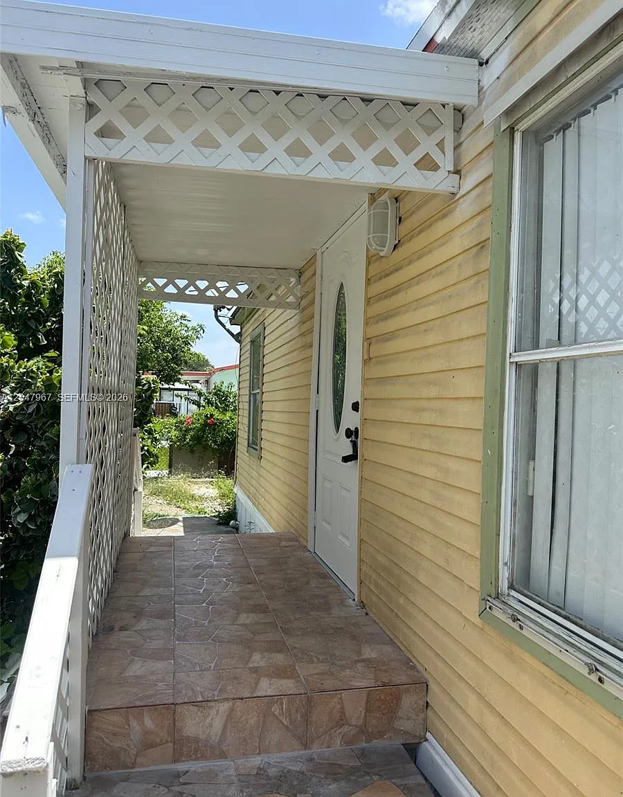 2 bed, 1430 sqft, $1,800 — Photo 2
