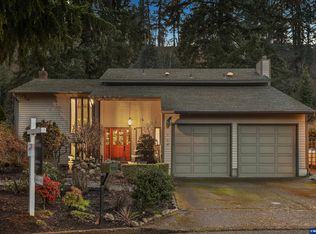 928 Barger St, Silverton, OR 97381