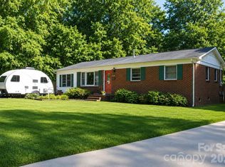 1122 Zion Ct, Charlotte, NC 28209