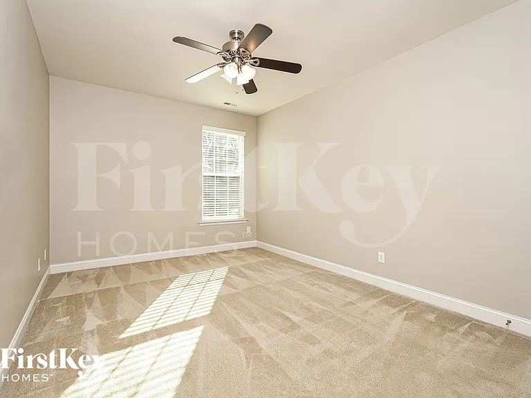 1643 Ashmead Ln — Photo 14