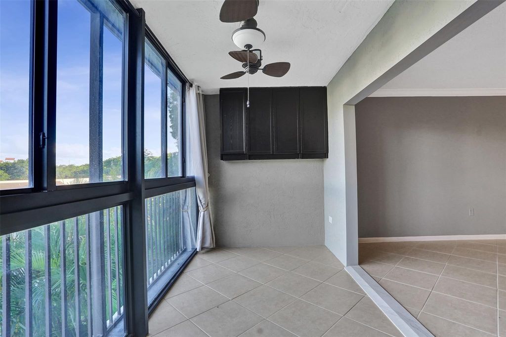 2334 S Cypress Bend Drive #304, photo 2