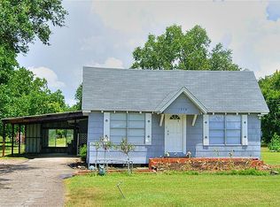 1316 N Battlebell Rd, Highlands, TX 77562