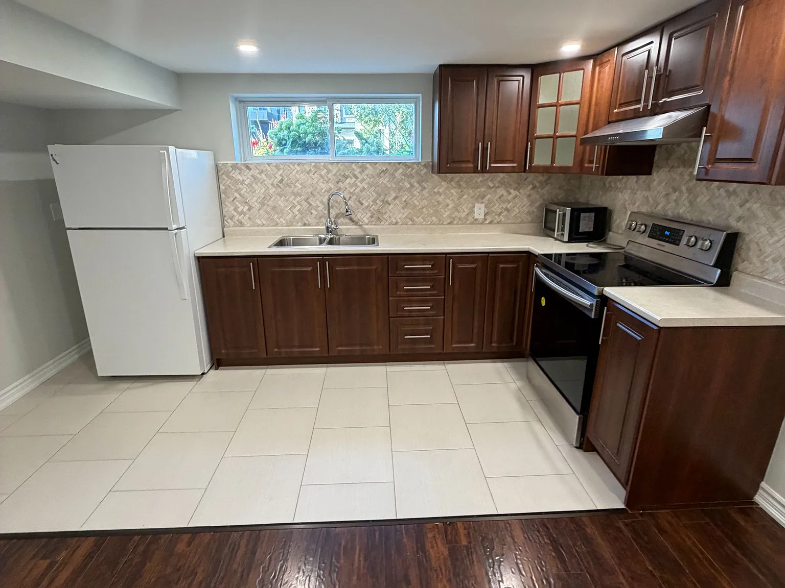 2 bed, $2,500 — Photo 3