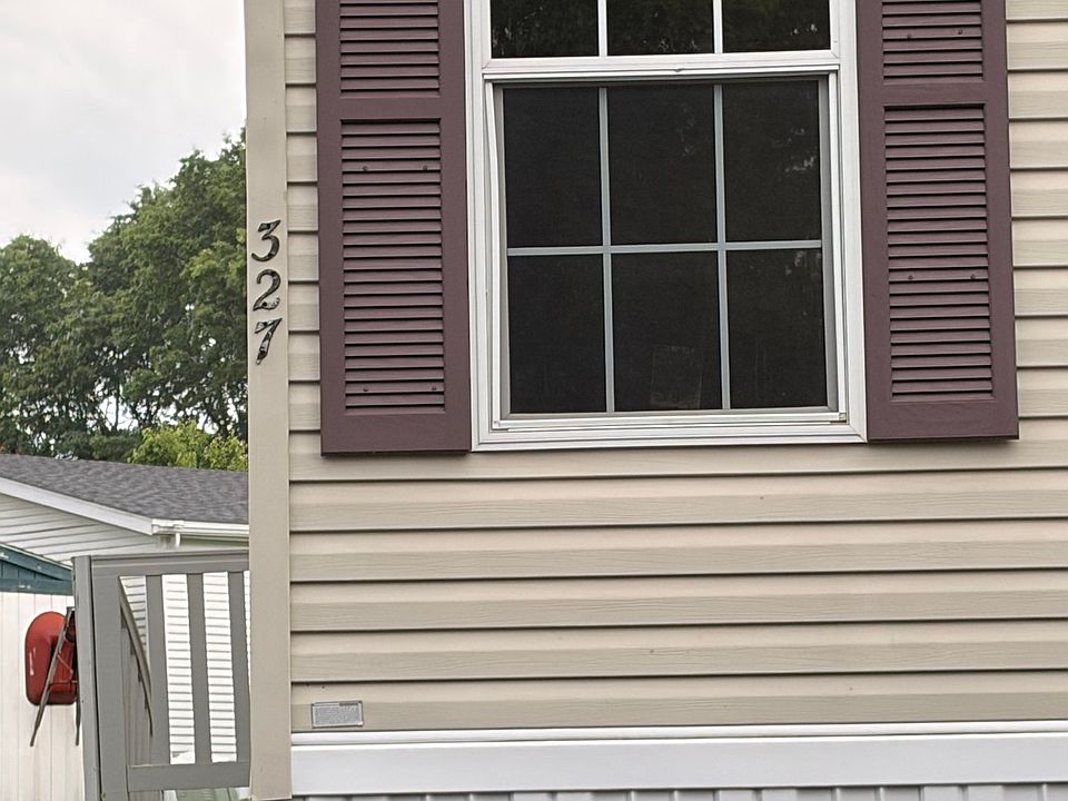 1st image of 327 Parker Lake Dr