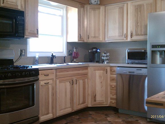 5th image of 389 Green Hill Dr