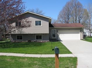 1713 23rd St S, Fargo, ND 58103