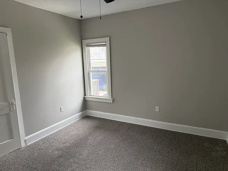 1618 Parkwood Rd #1 — Photo 5