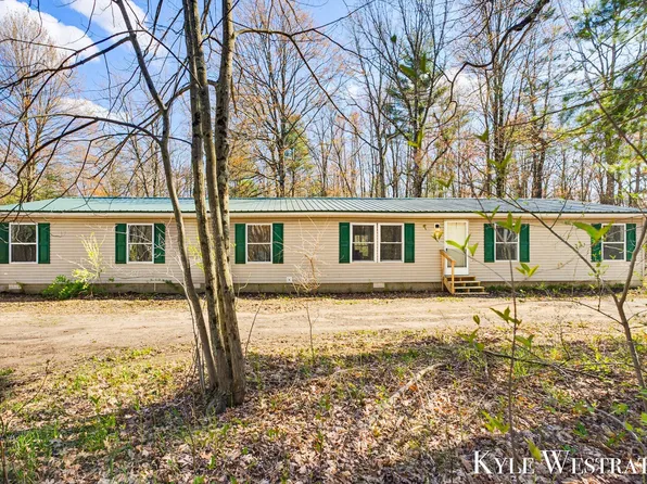 9470 Schow Rd, Holton, MI 49425