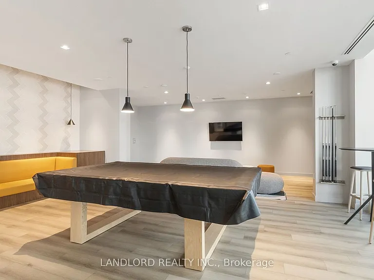 9 Tecumseth St #501 — Photo 32