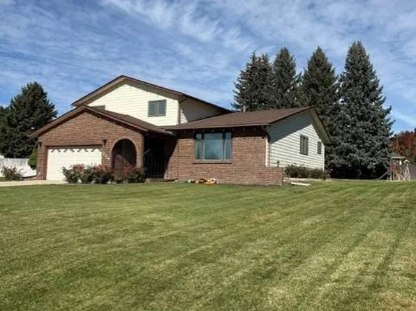 224 Burnham Dr, Alliance, NE 69301