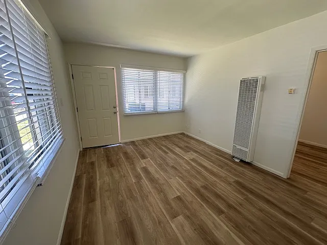 4038 1/2 Manhattan Beach Blvd — Photo 5