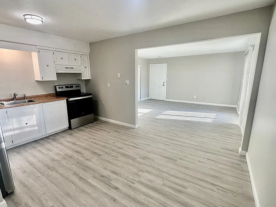 405 Woodland Ave #A