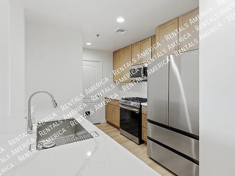 2302 N Central Ave #409 — Photo 34