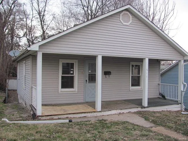 511 Porter St photo 1