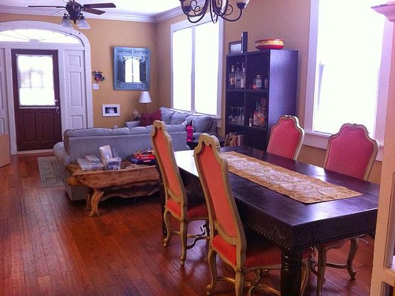 2nd image of 4433 Fontainebleau Dr