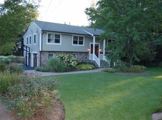 98 Honeysuckle Dr, Township Of Washington, NJ 07676