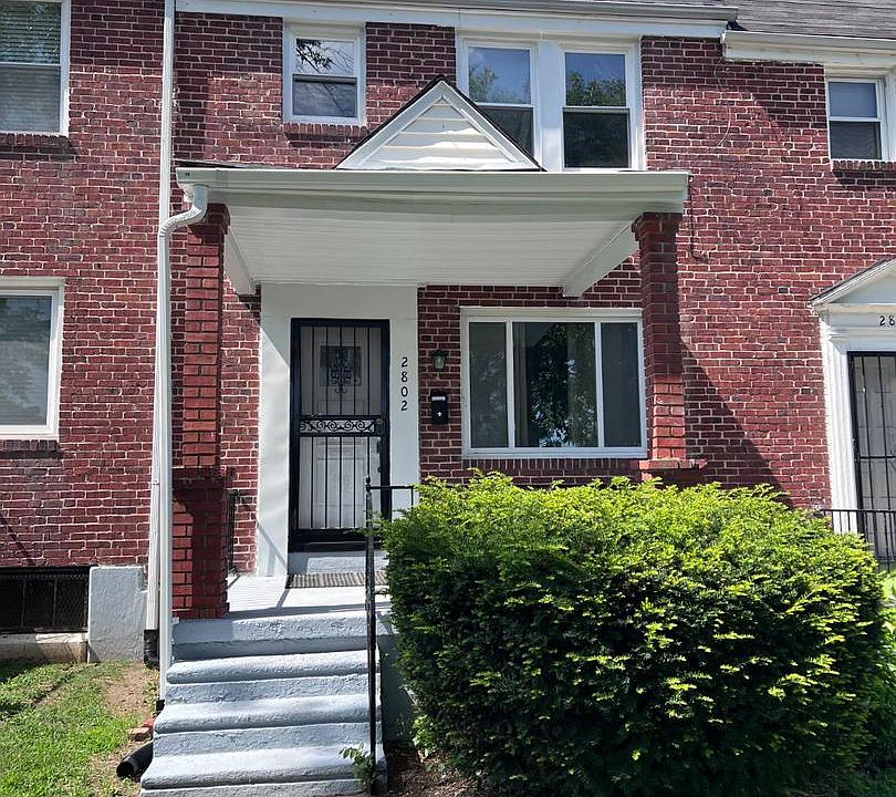 1st image of 2802 W Garrison Ave