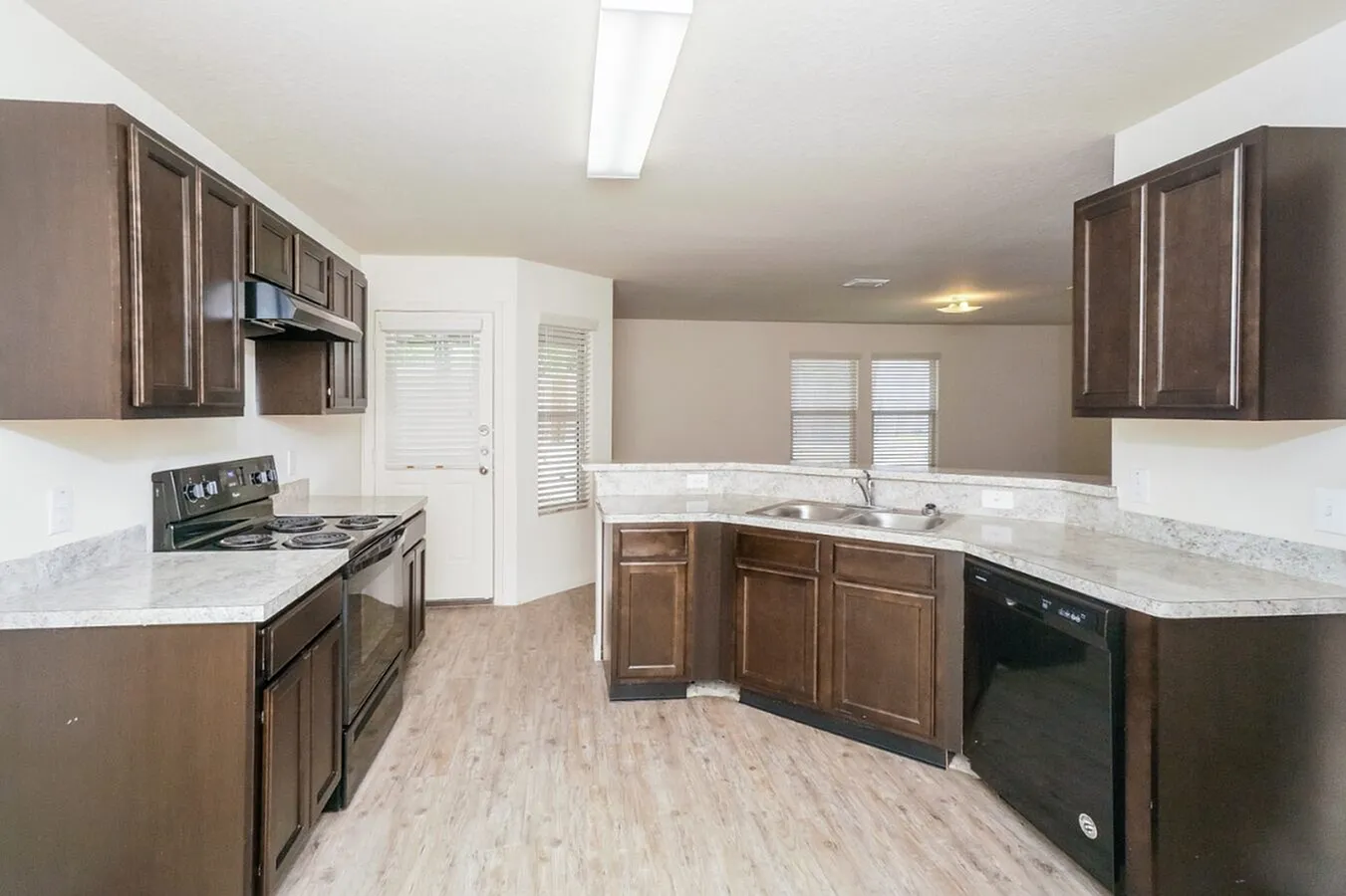Enclave at Northeast Crossing — Photo 2