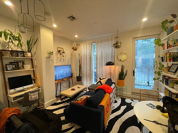 2nd image of 1503 Jefferson Ave #1R