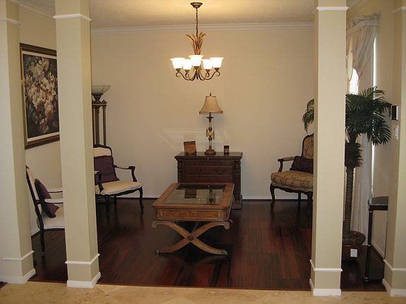 Living Room 11 x 13