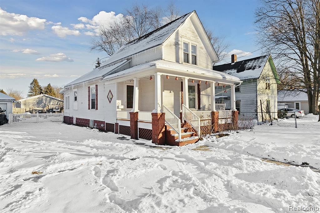 925 S Chipman St, Owosso, MI 48867 Zillow