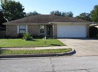 1017 Green Ridge Ter, Saginaw, TX 76179