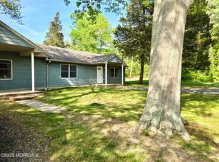 242 Chapel Hill Rd, Atlantic Highlands, NJ 07716