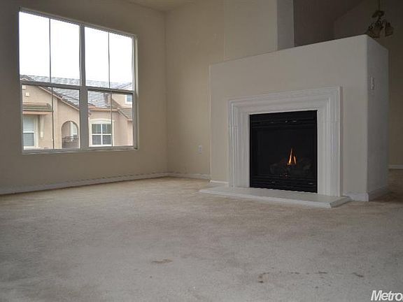 4th image of 2465 Fontana St Unit 2
