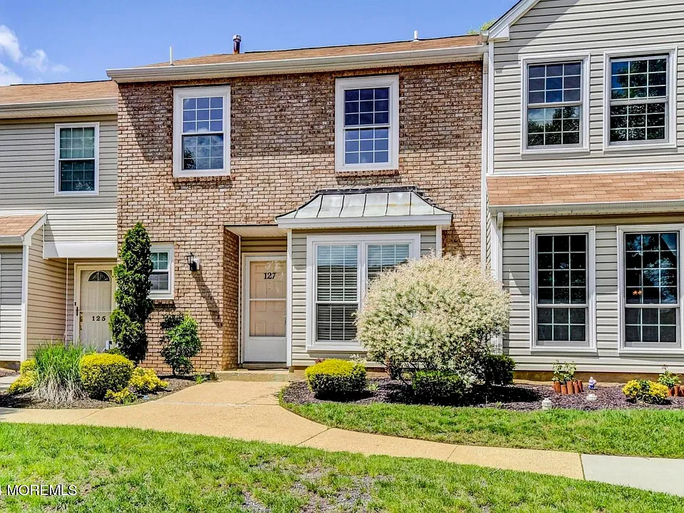 127 Bedford Pl