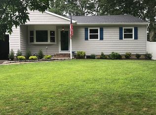 84 Bieselin Rd, Bellport, NY 11713